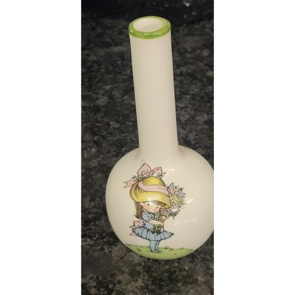 Vintage 1974 Joan Walsh Anglund Bud Vase With Girl & Sweet Remembrance Design - Picture 15 of 16